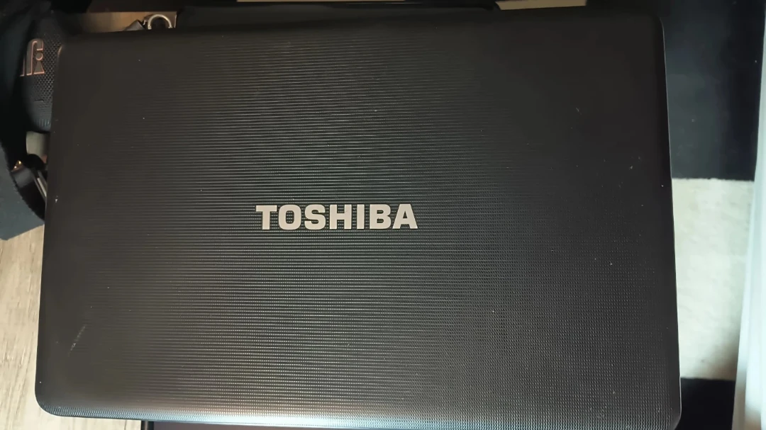 Toshiba Satellite C875D-S7101 Laptop🏆