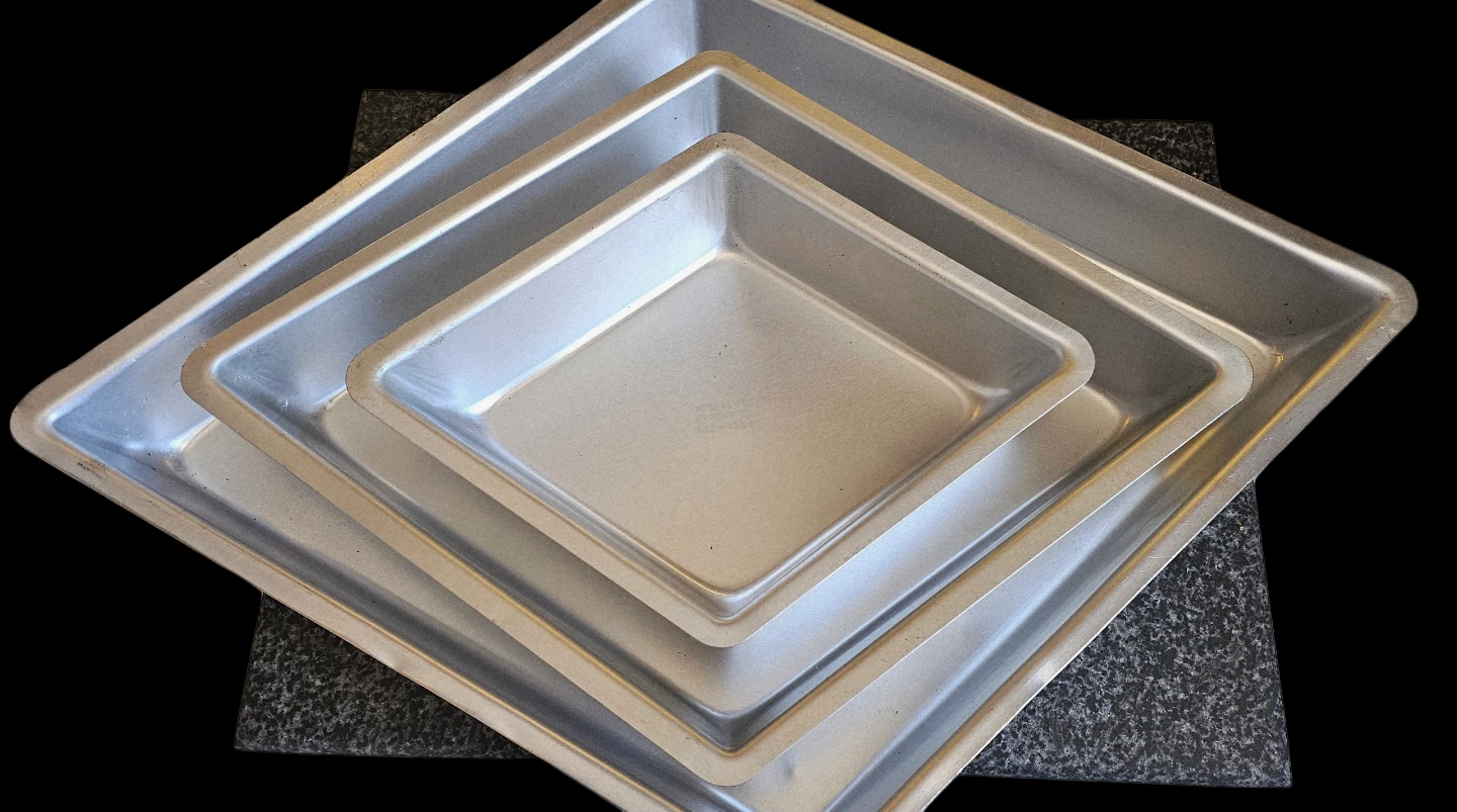 Wilton 3 Tier Diamond Cake Pan Set - photo 2