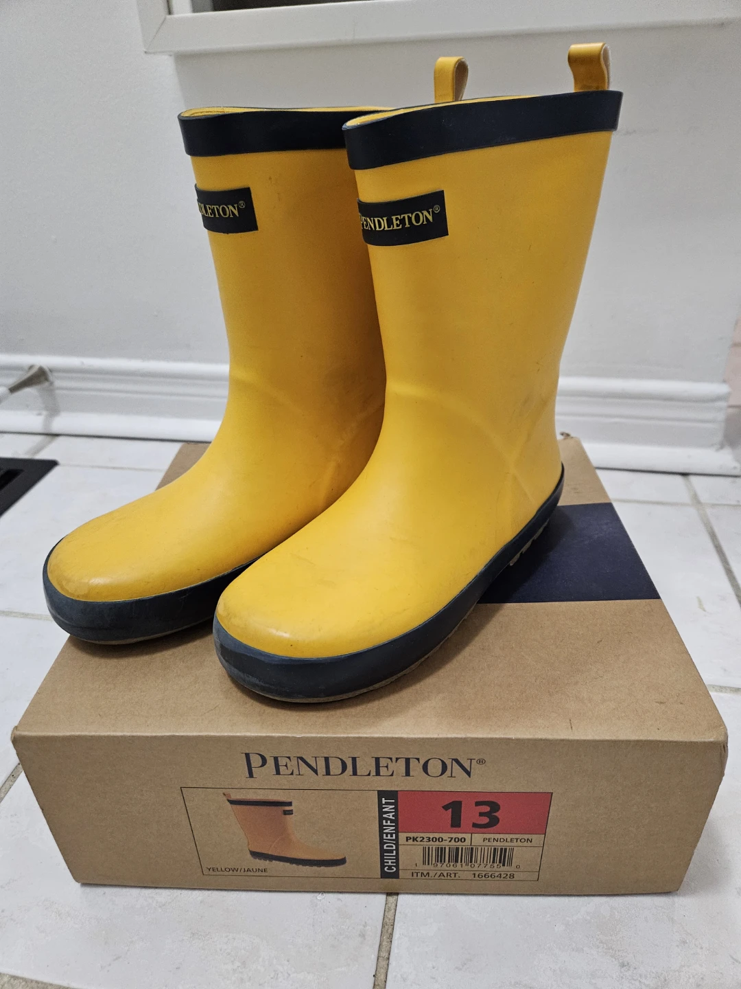 Kid's Rain Boots Size 13 little kid