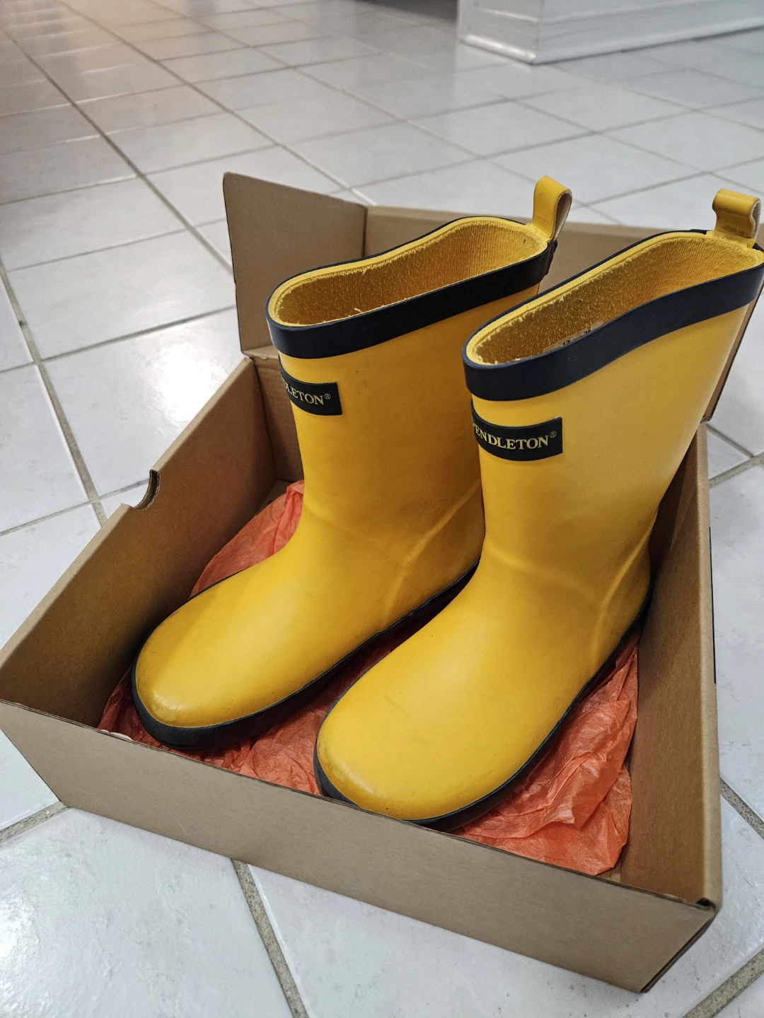 Kid's Rain Boots Size 13 little kid - photo 2