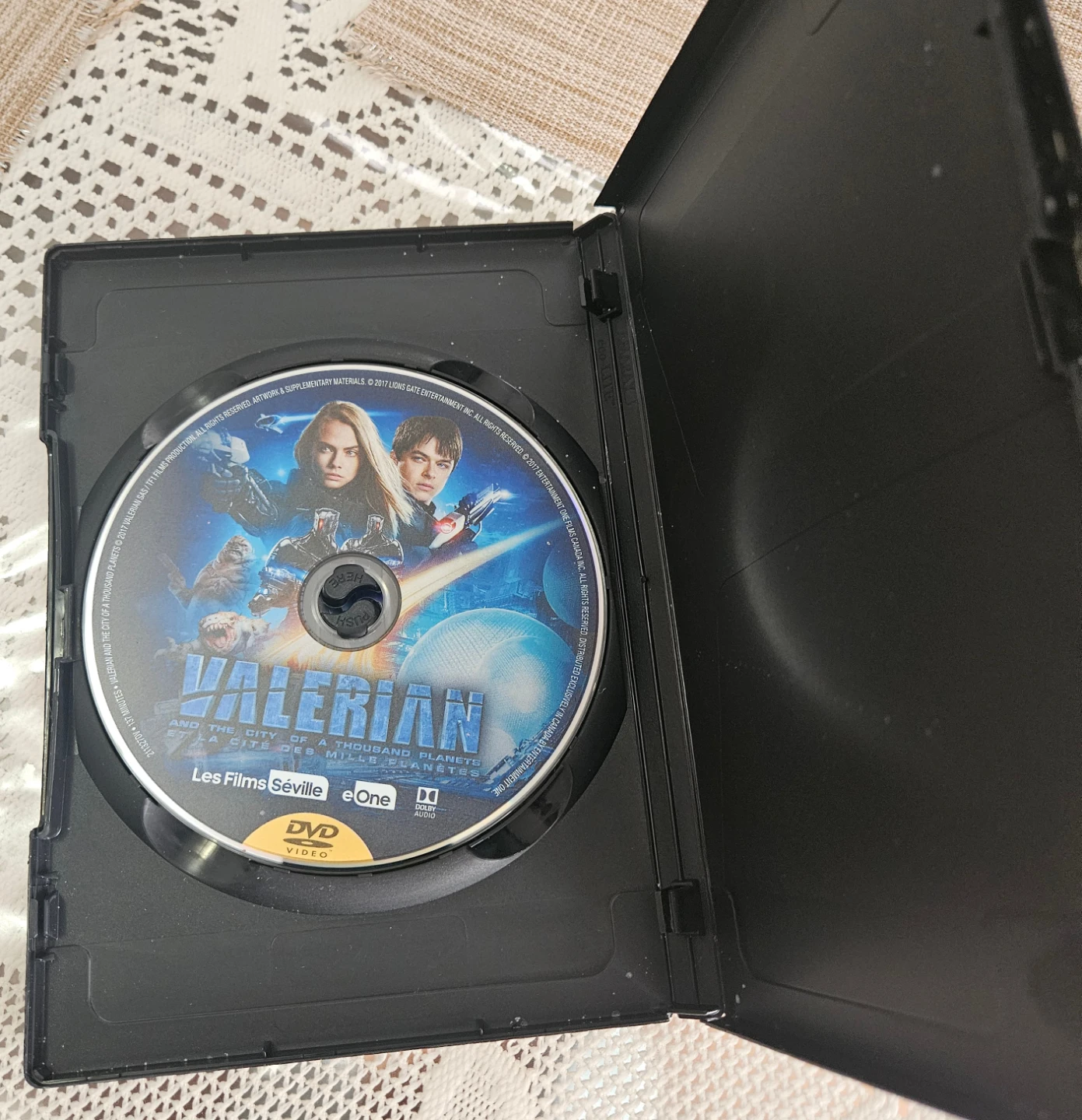Valerian and the City of a Thousand Planets DVD - photo 3