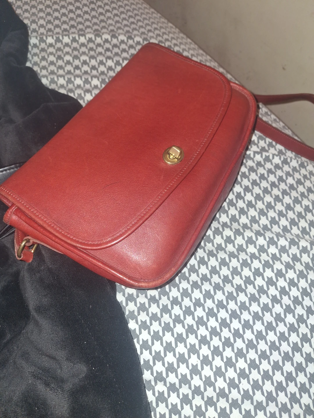 Coach Red Leather Shoulder Bag - photo 3