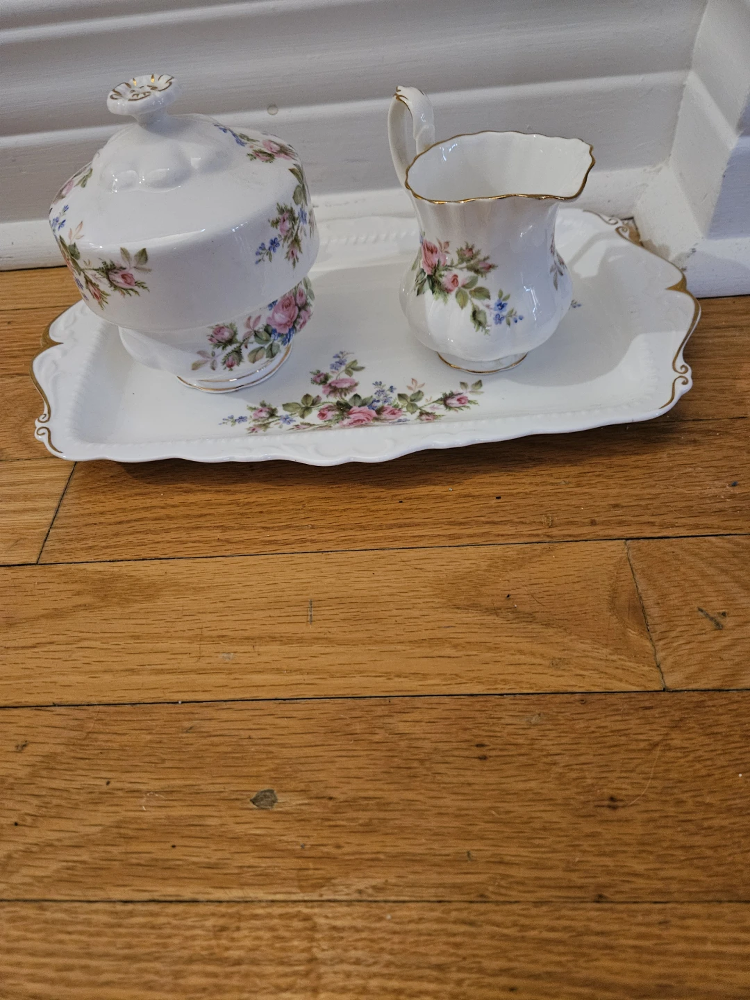 Royal Albert "Moss Rose" Bone China Tea Set - photo 3