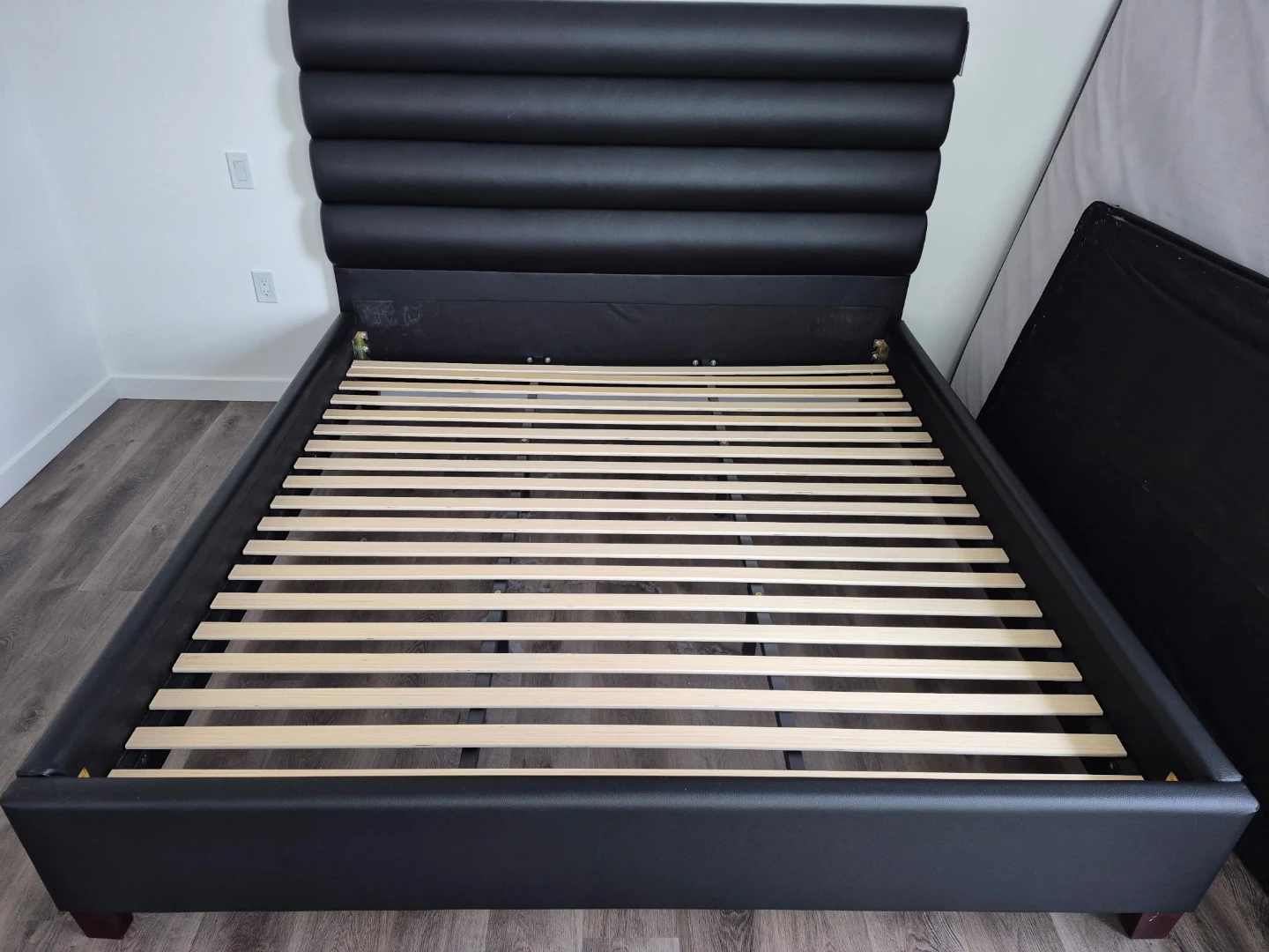 KingSize Upholstered Platform Bed + Beautyrest Mattress - photo 4