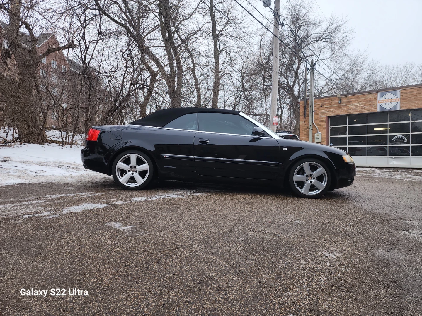 Black Audi A4 Convertible - photo 4