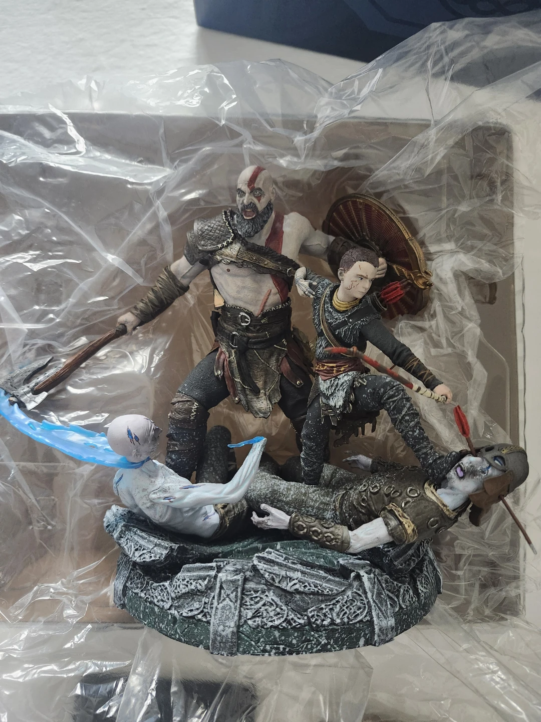 God of War Collectors Edition PS4 Game & Ragnarok PS5 Game - photo 4