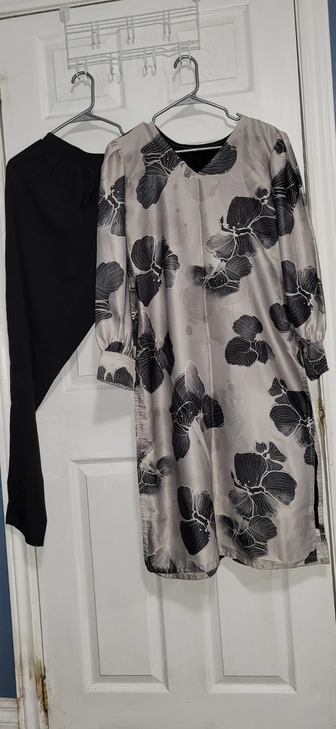 New Floral print dress & Black pant