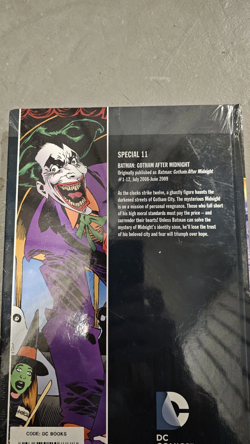 New Batman: Gotham After Midnight Book Graphic Novel Collection - photo 2