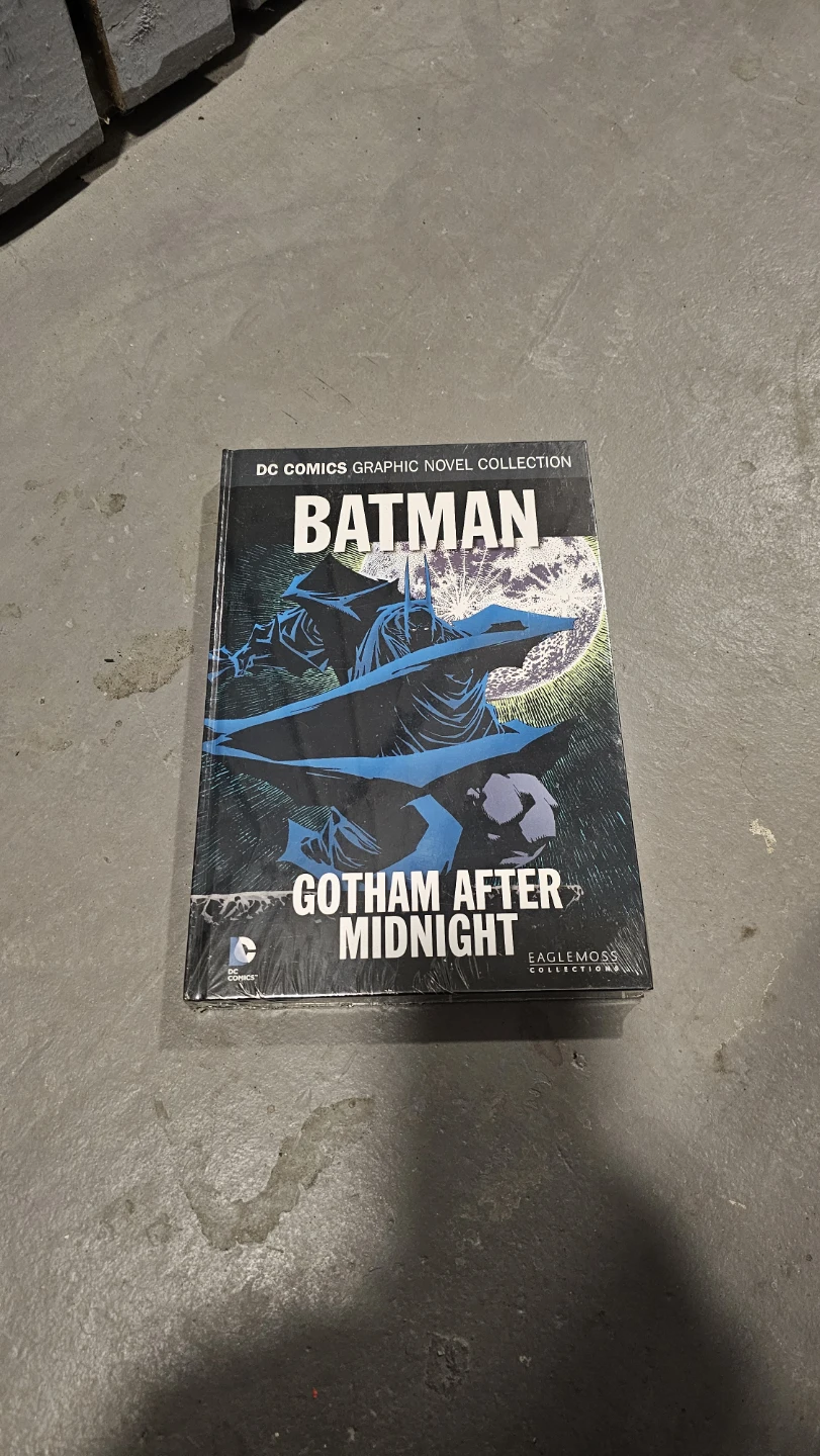 New Batman: Gotham After Midnight Book Graphic Novel Collection - photo 3