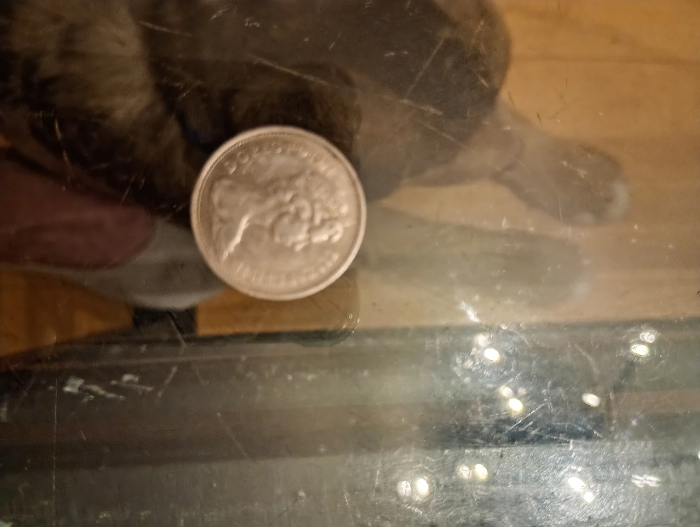 British 5 Pence Coin - photo 2