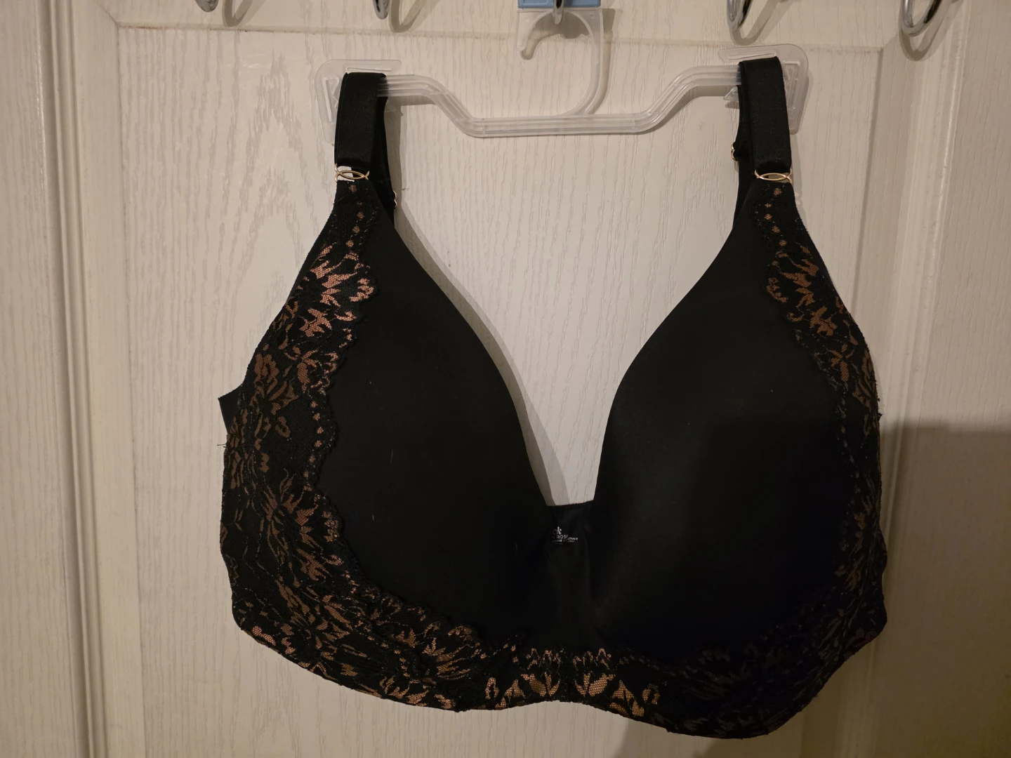 La Vie En Rose Black Lace Trim Bra - photo 2