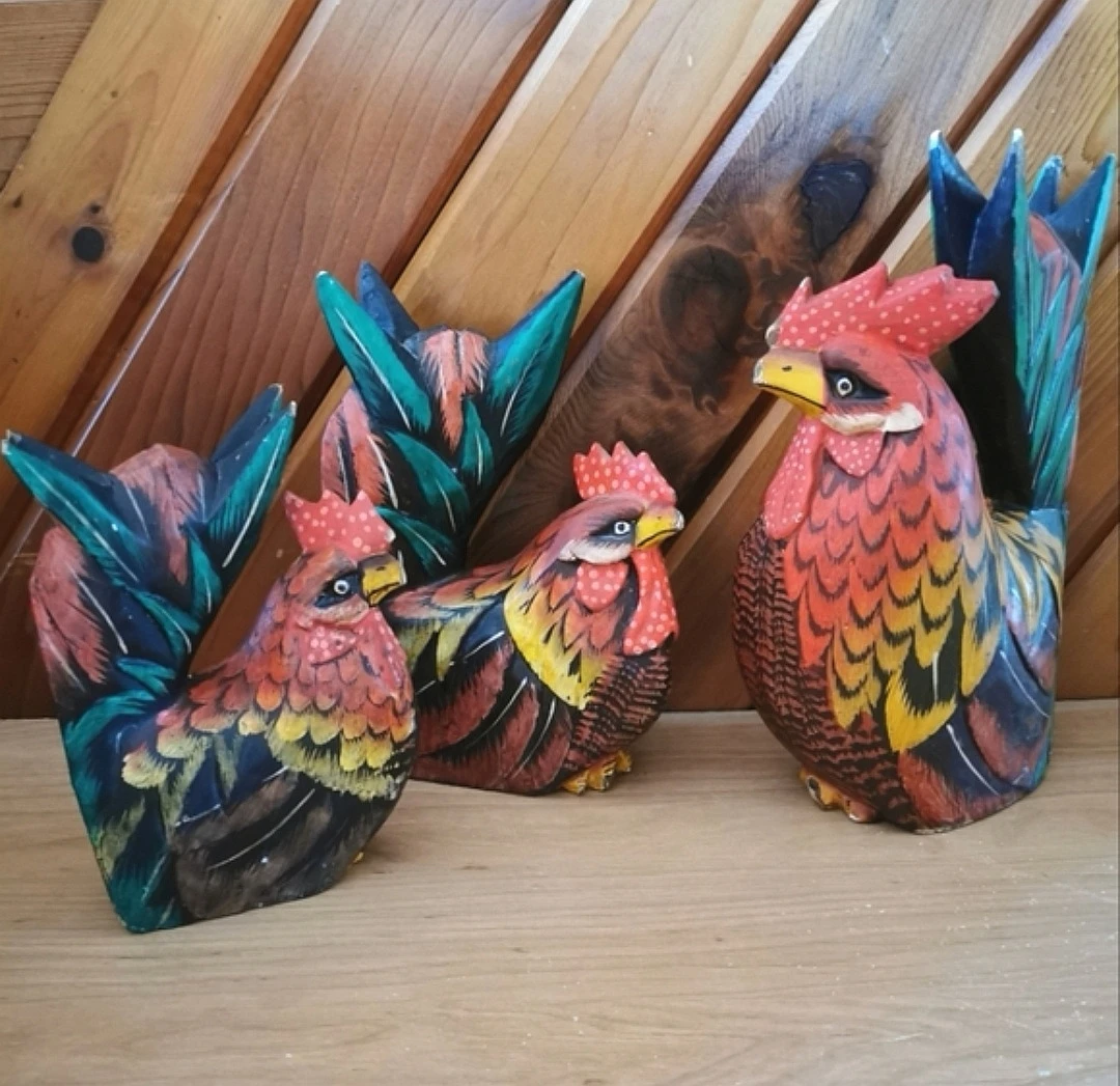 Vintage Handcarved Rooster with Chickens - photo 2