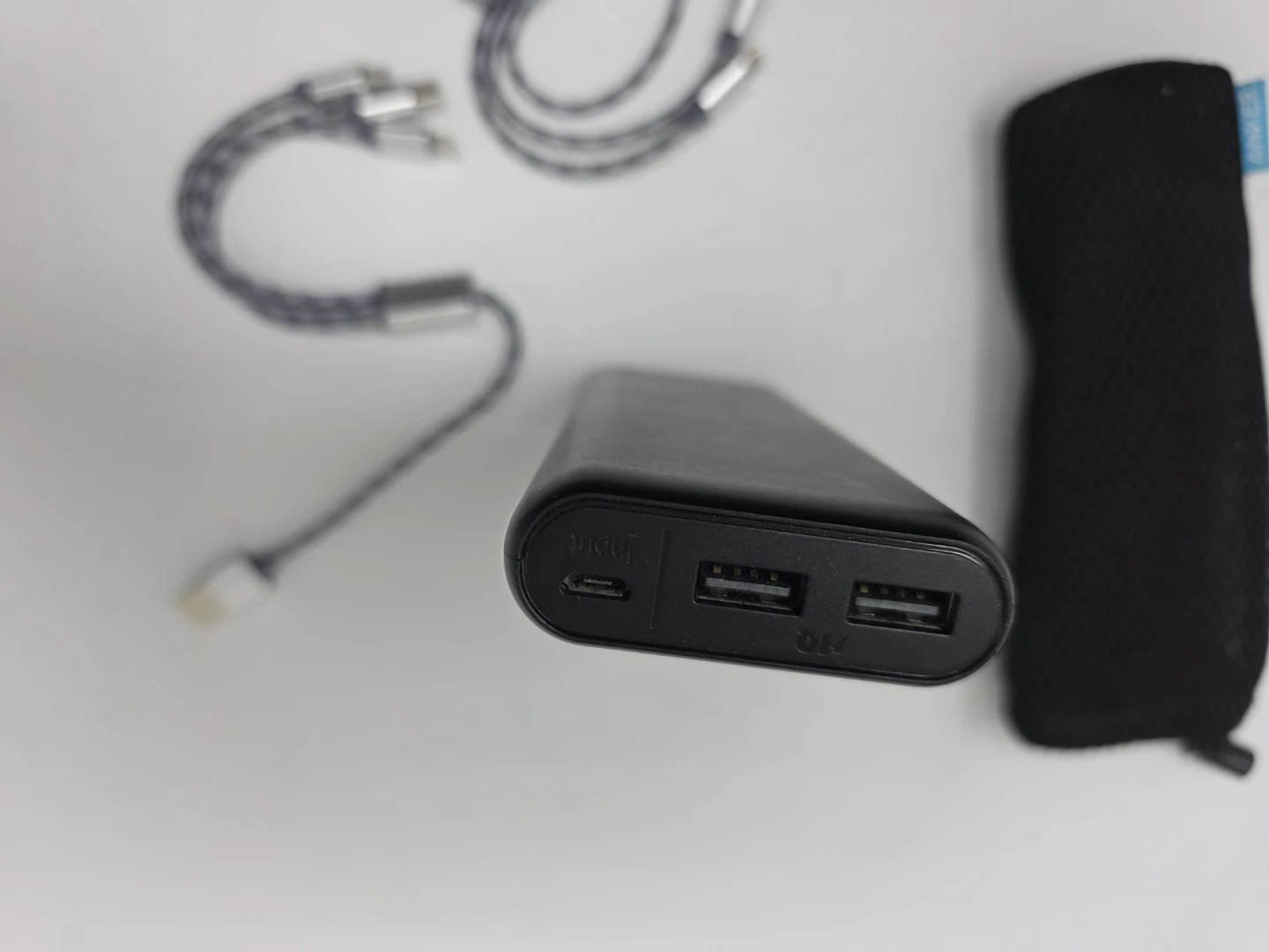 Anker Power core 2100mAh power bank - photo 2