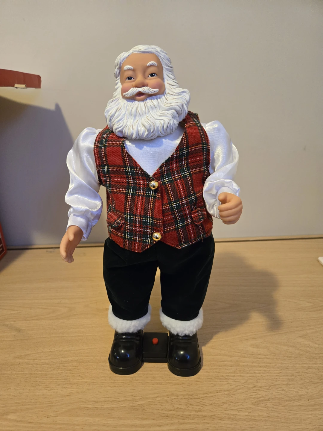 Holiday Time Hip Swinging Santa Dancing Figure - photo 2