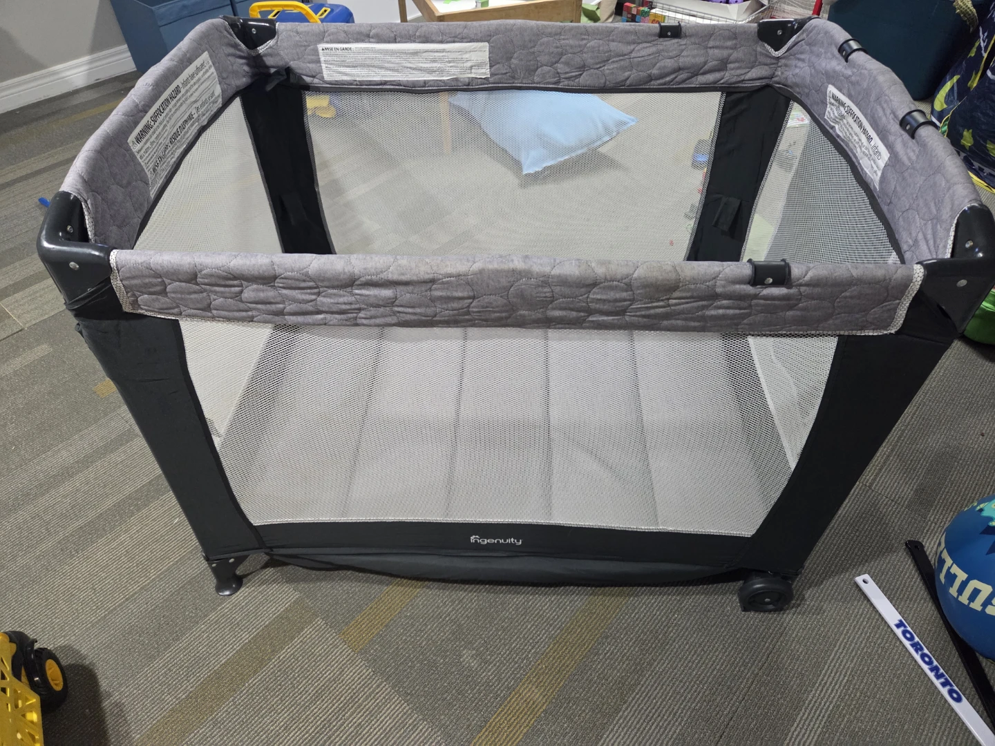 Ingenuity Playard with travel bag