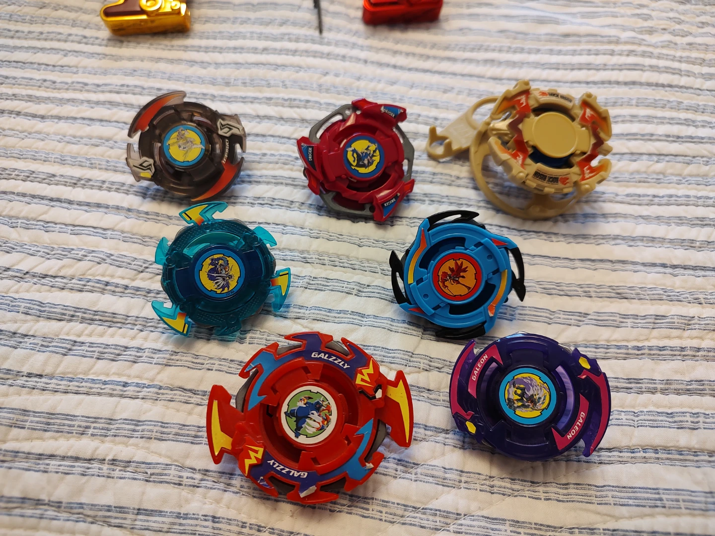Beyblade Lot with 2 Duotron Launchers - photo 2