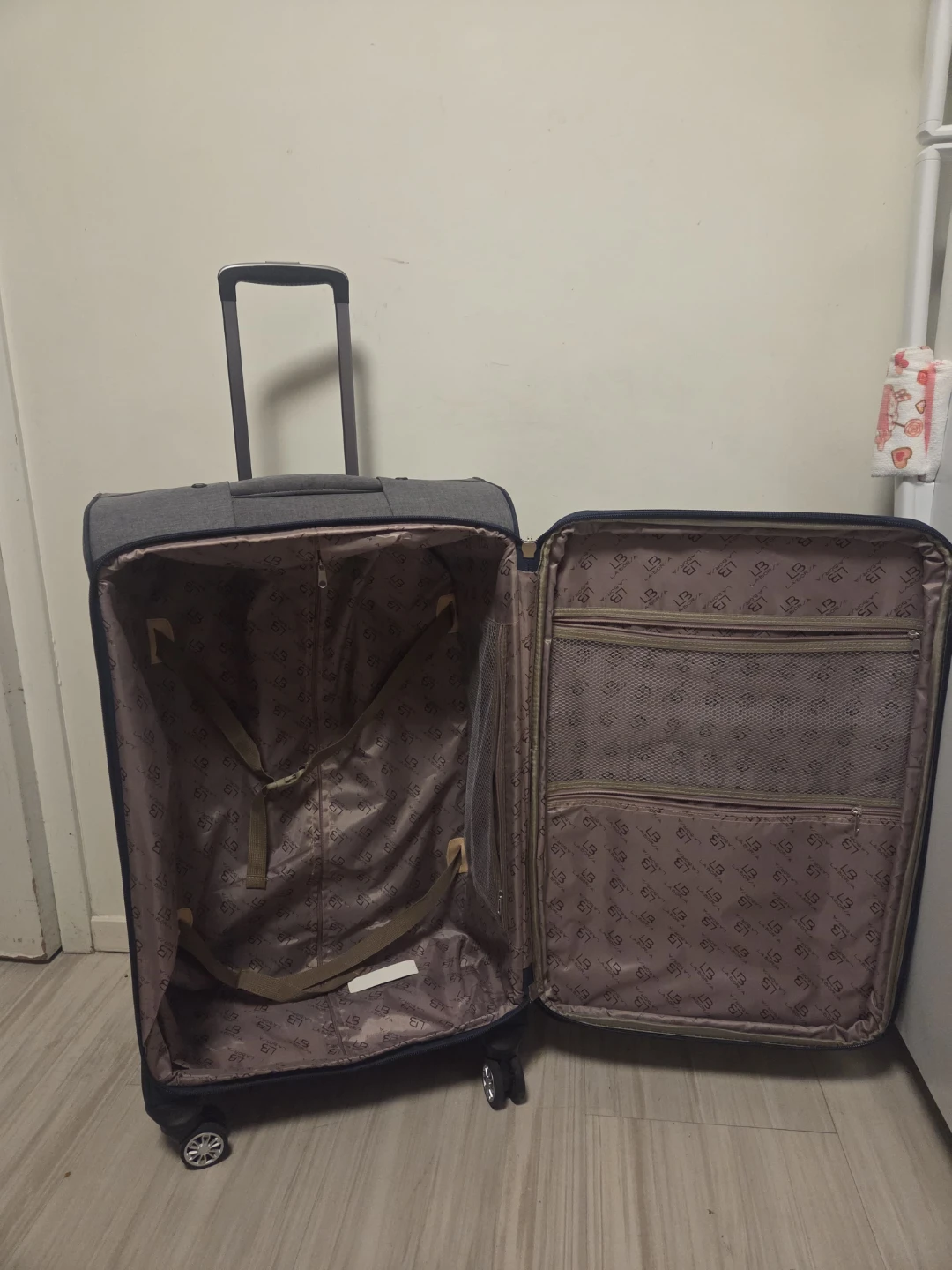 Laborza Luggage Set - 2 Piece - photo 4