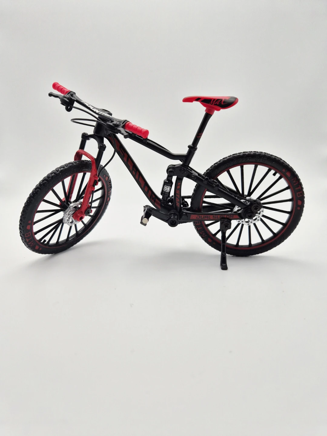 🤩 🚲 Black and Red Toy Mountain Bike - photo 2