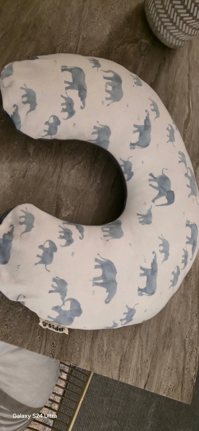 Nursing Pillow - photo 2