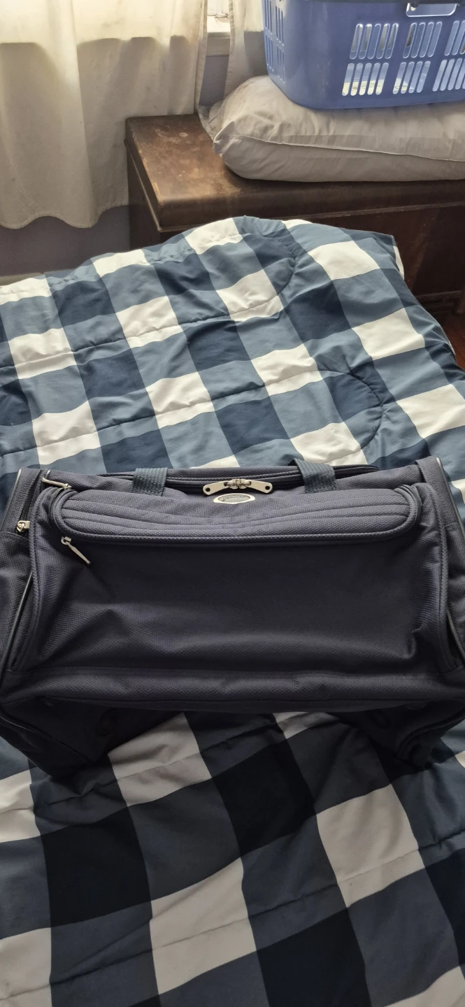 Jetliner Rolling Luggage & Carry-On - photo 5