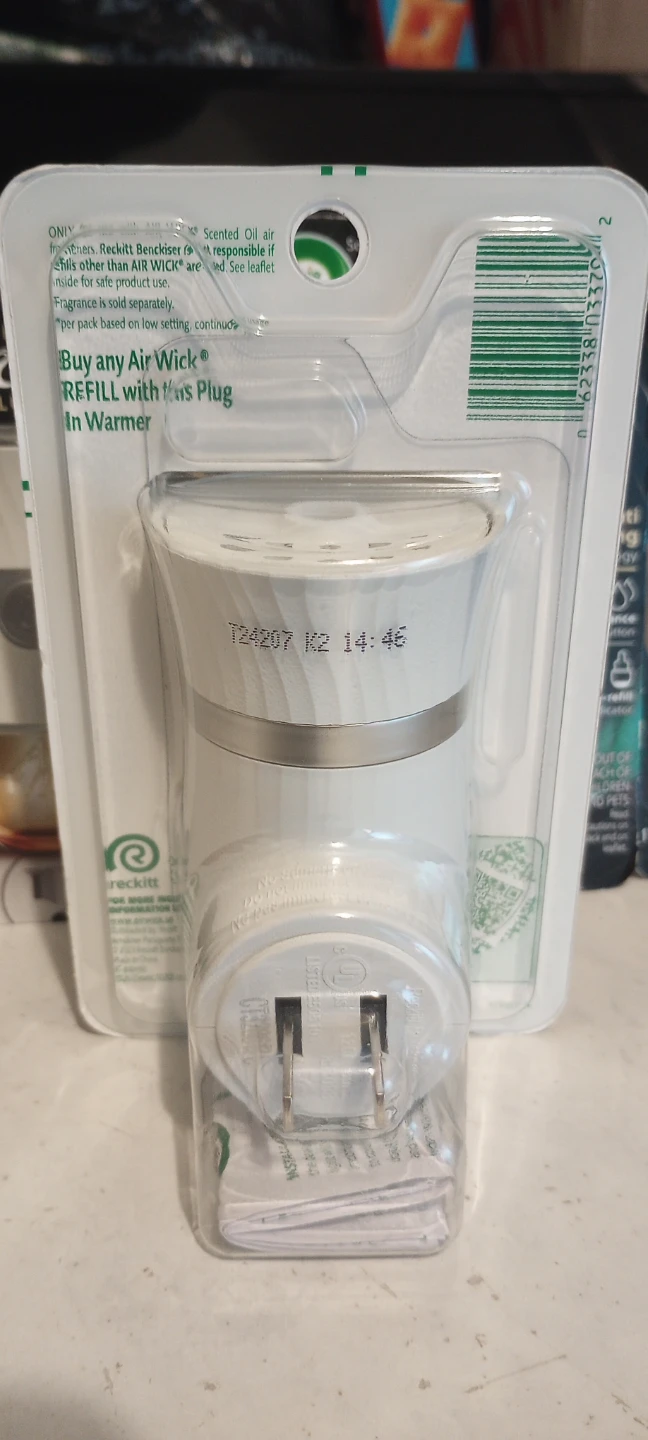 Air Wick Advanced Plug-in Warmer - 4 for $8 - photo 3