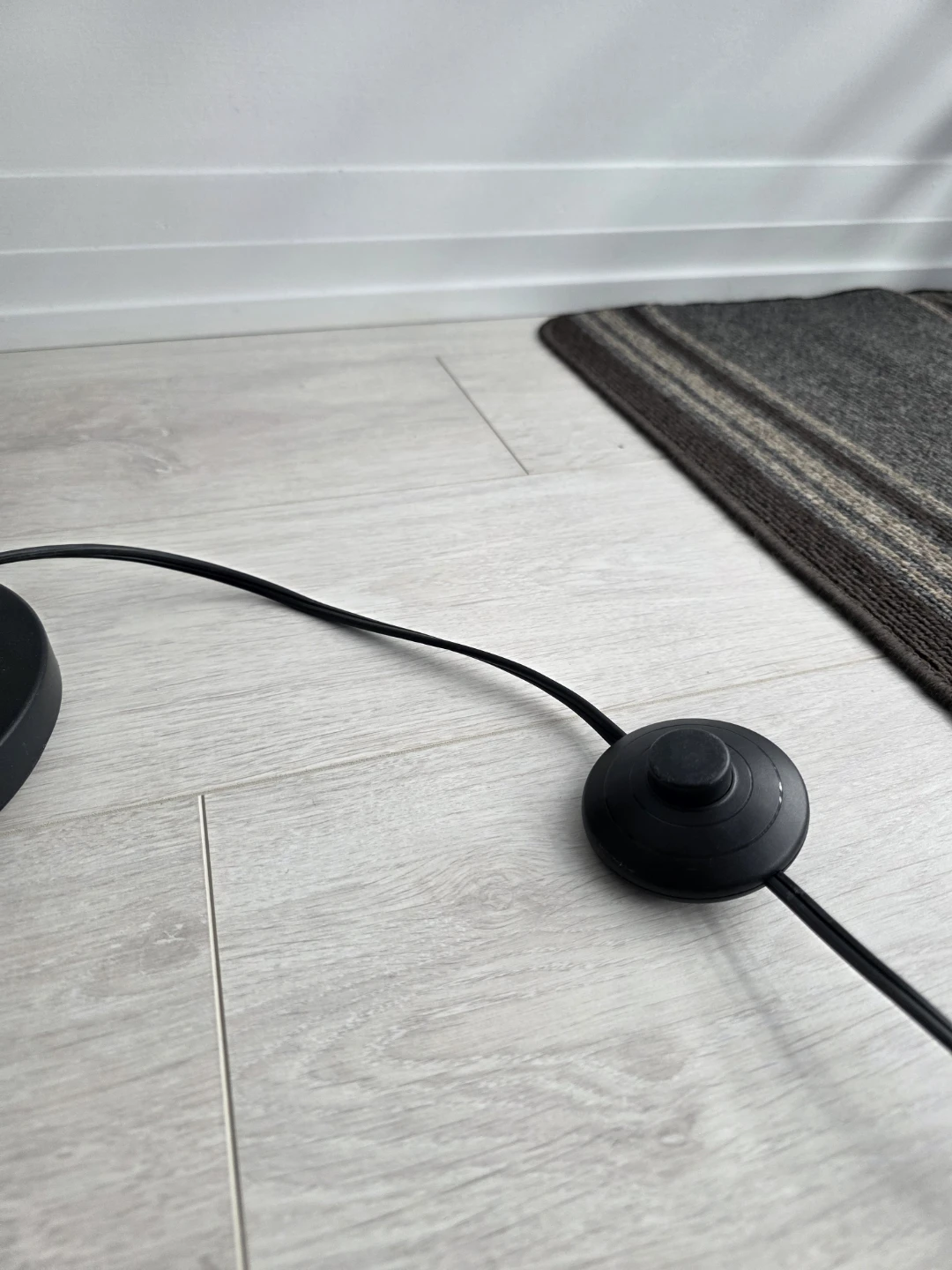 Ikea Holmo Floor Lamp 46" - photo 2