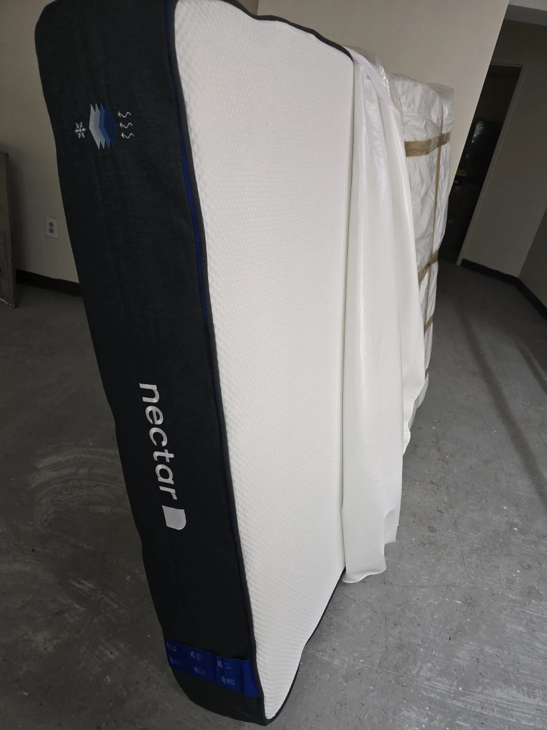 Nectar Queen Classic 12" Memory Foam Mattress - photo 4