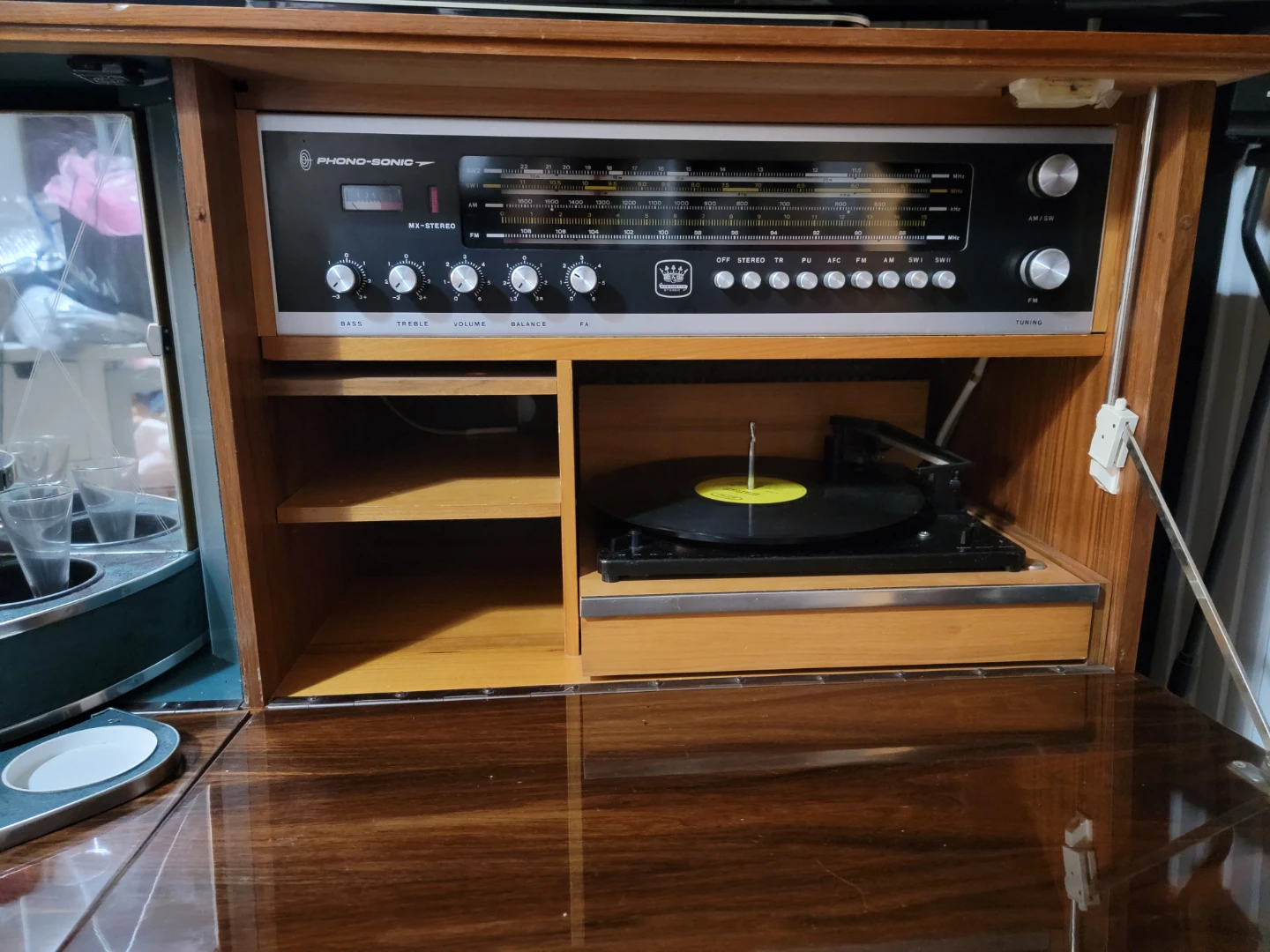 Vintage Koronette Stereo Bar Fireplace Cabinet (MCM) - photo 5