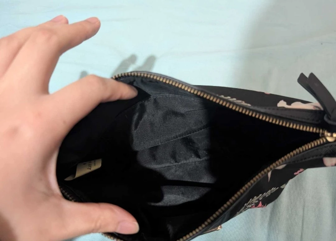 Kate Spade Cosmetic Bag - photo 5