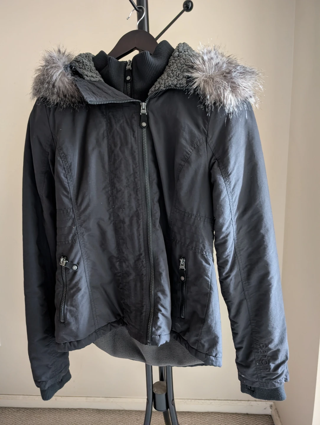 Bench Women's Black Winter Jacket with Faux Fur Hood - photo 2