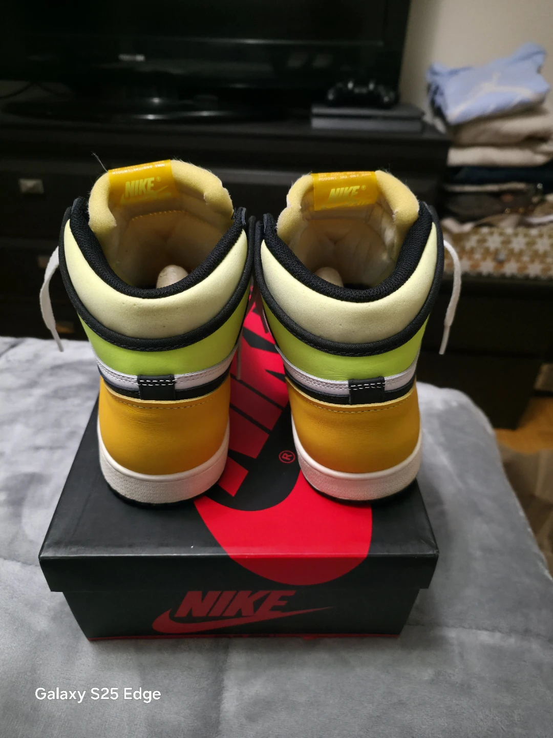 Nike Air Jordan 1 High OG - photo 4