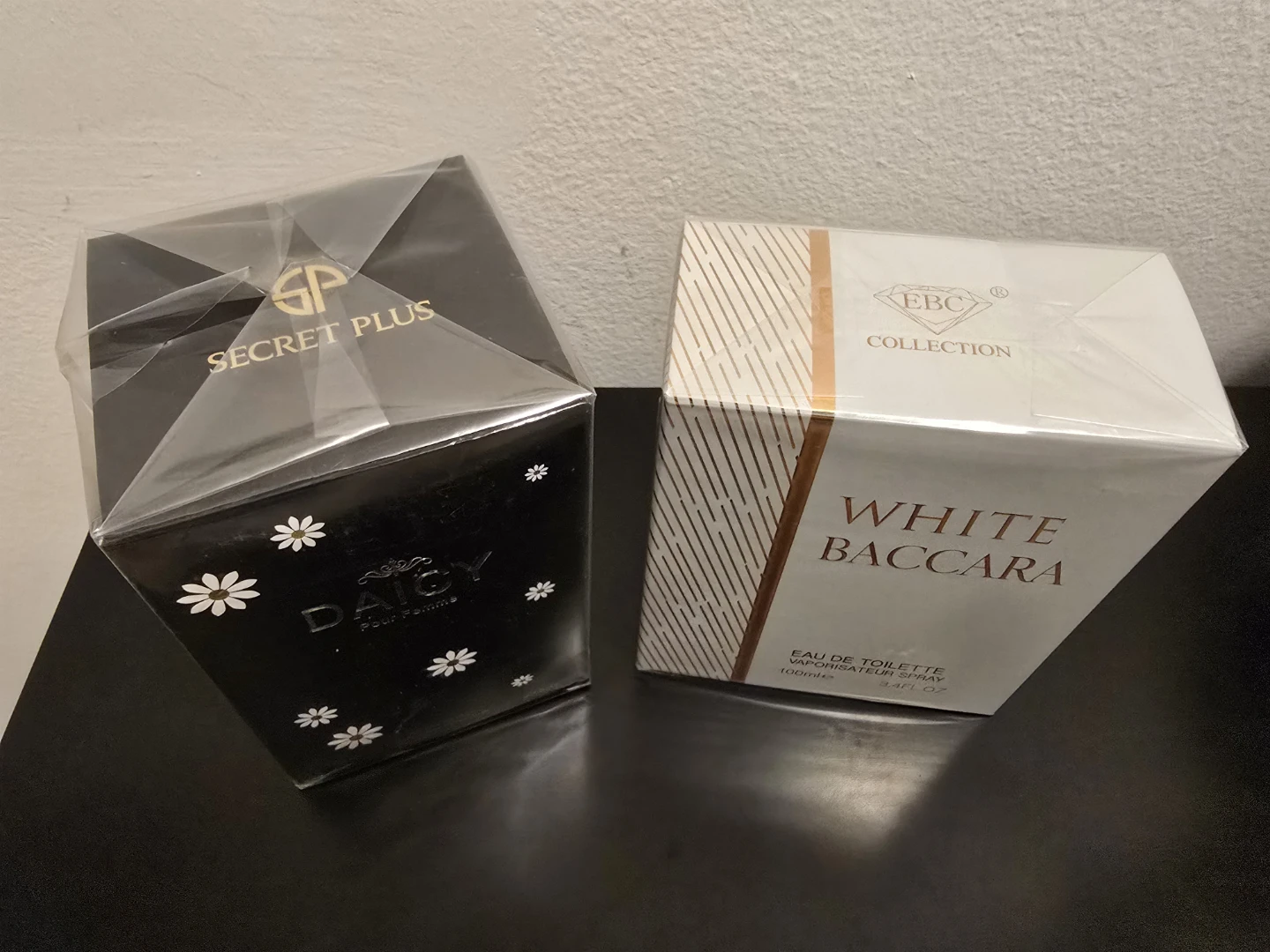 2 perfumes bundle! - photo 2