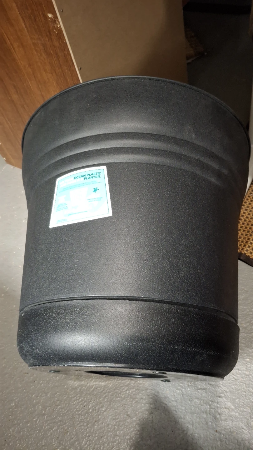 14" Black plastic Plant Pot 🏆