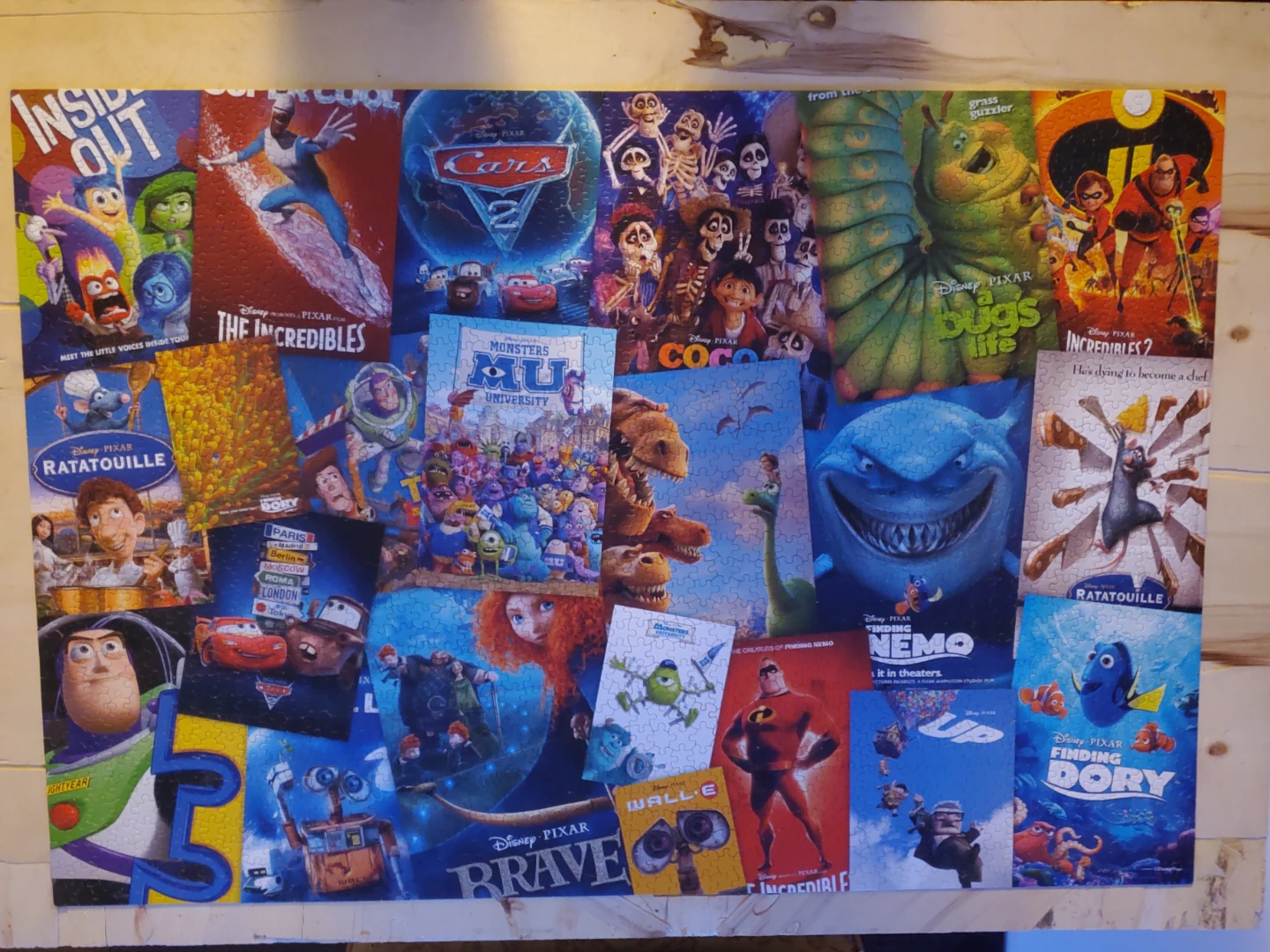 DISNEY PIXAR MOVIE POSTER PUZZLE - photo 2