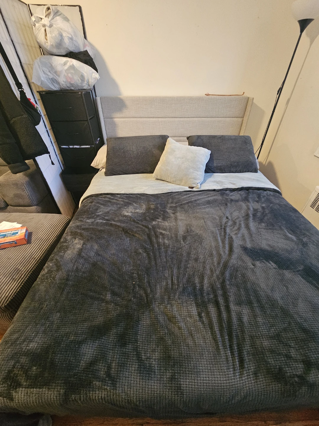 Queen Size Upholstered Storage Bed Frame with Headboard - photo 3