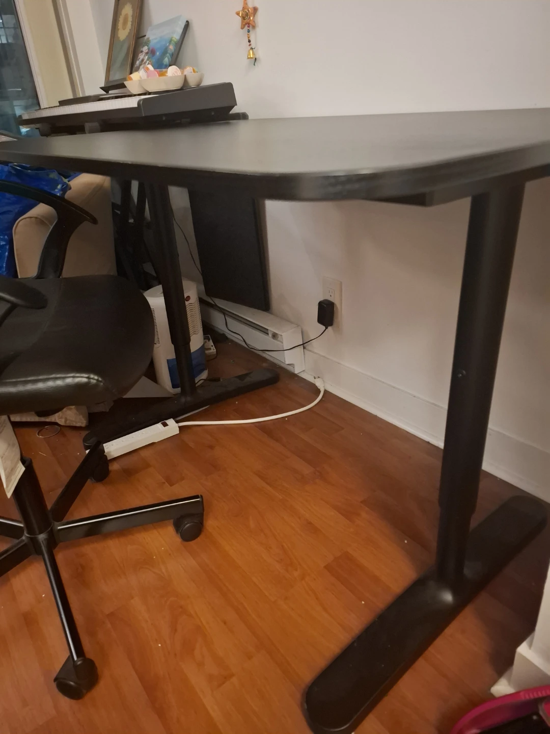 $30 Desk (DISASSEMBLED) - photo 3