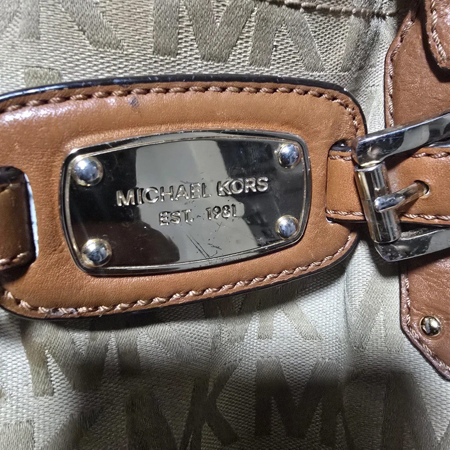 Michael Kors MK Signature Tote Bag - photo 4