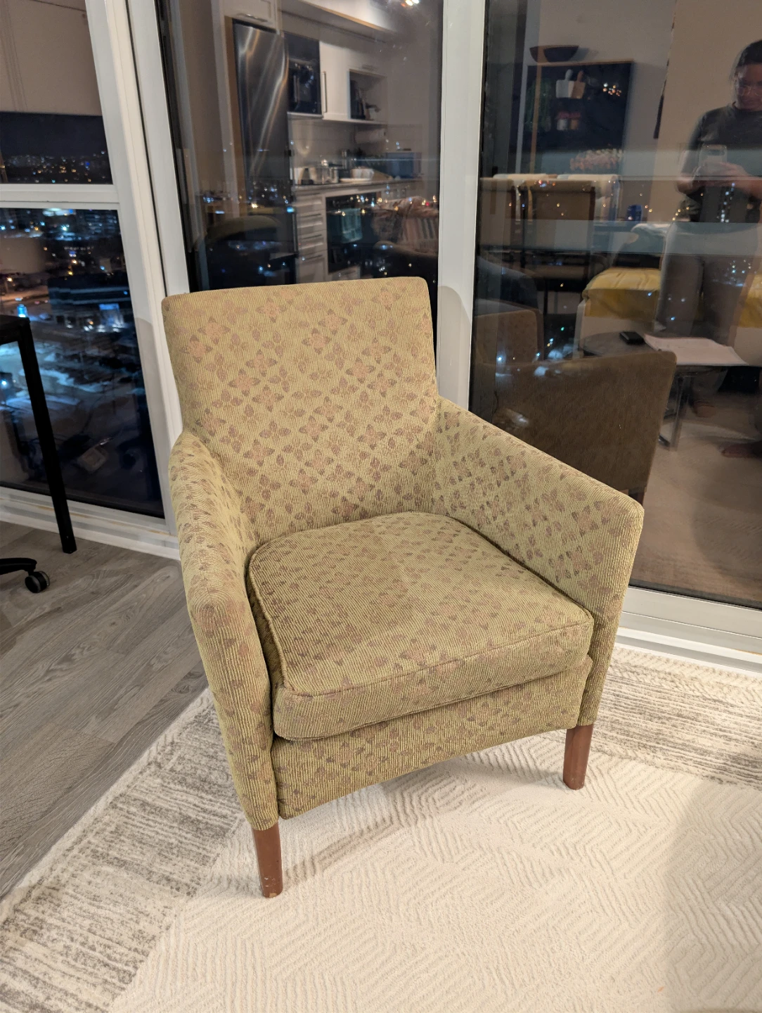Free Green Arm chair