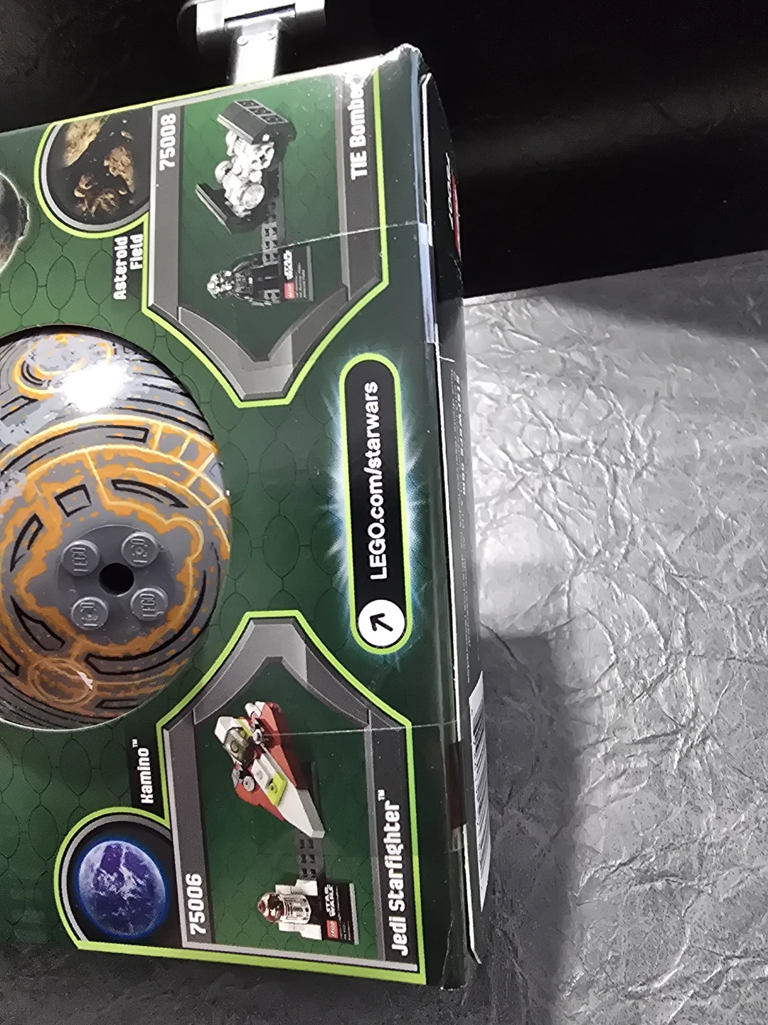 LEGO Star Wars 75007 Republic Assault Ship & Coruscant BNIB - photo 3
