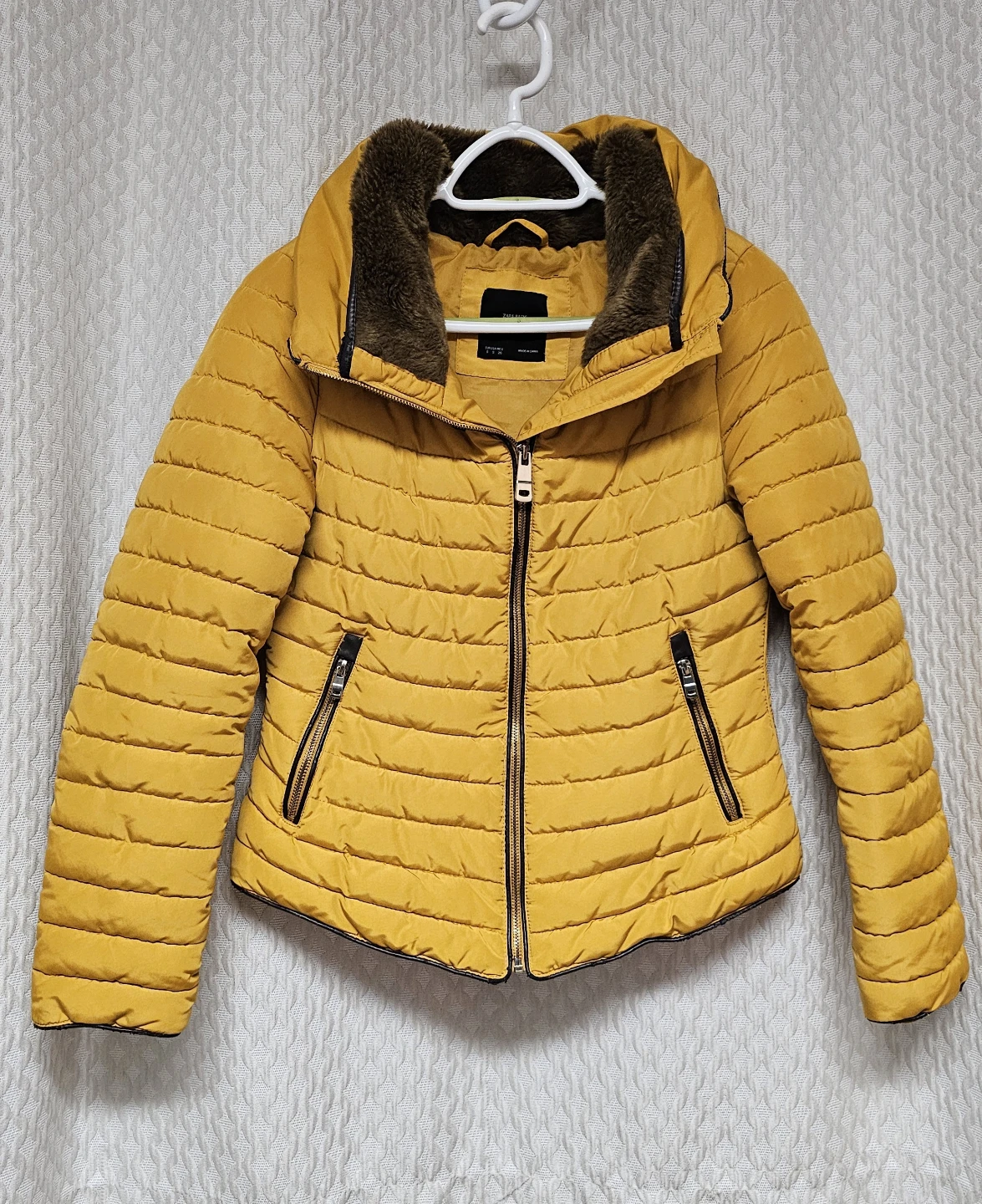 Zara Quilted Puffer Jacket - Mustard Yellow - Size S - photo 3