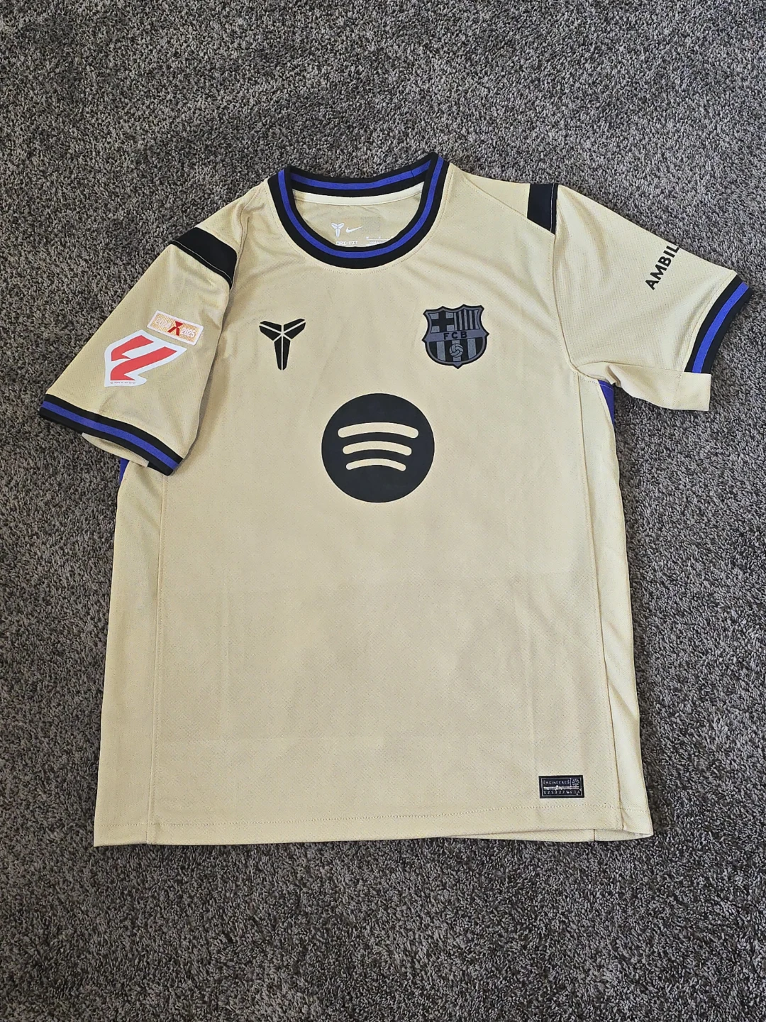 Nike Barcelona Lamine Yamal 10 Jersey - photo 5