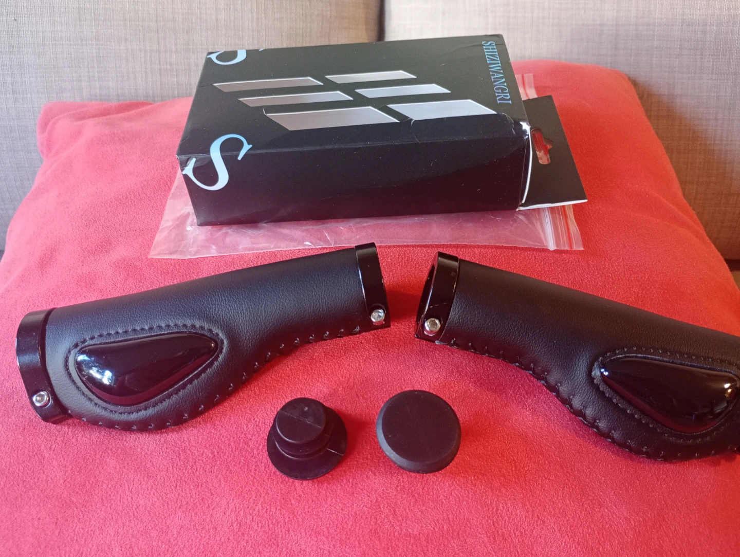 Brand New Black Ergonomic Bicycle Handlebar Grips - photo 4