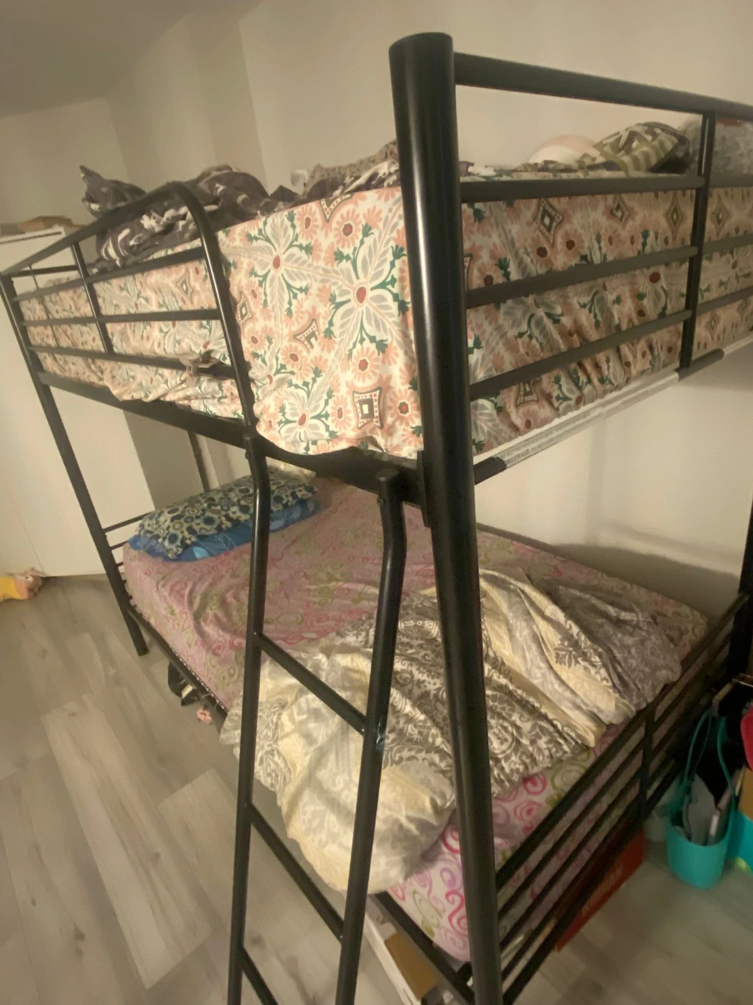 Black Metal Twin Bunk Bed - photo 2