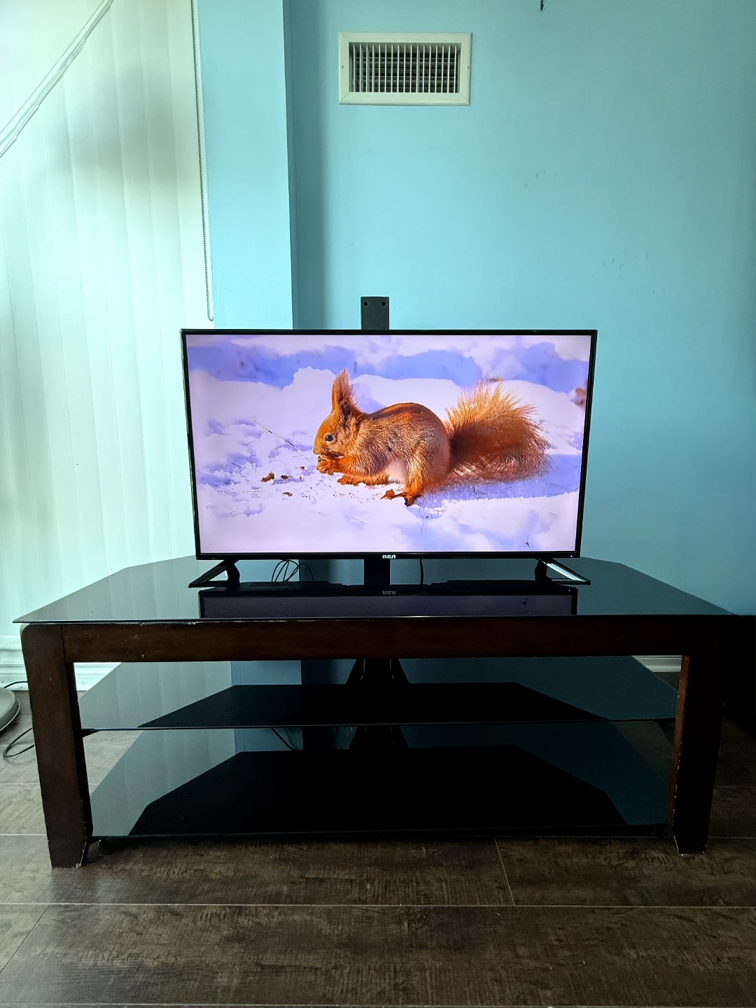 TV with TV table wall mount - photo 3