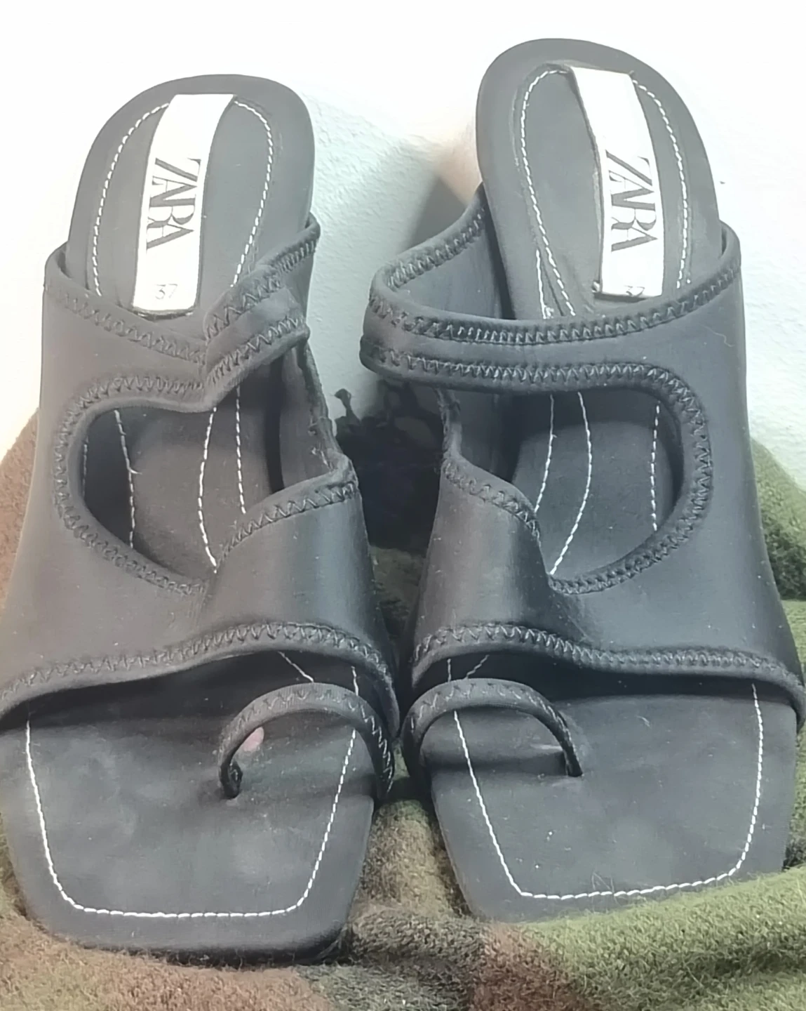 ZARA Black Heeled Sandals Size 37