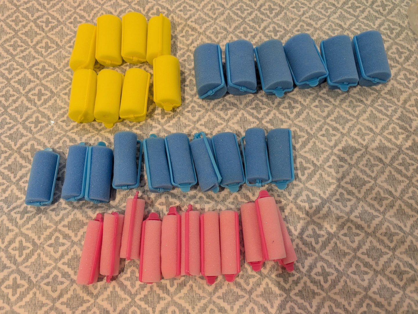 Assorted Foam Hair Curlers (Yellow, Blue, Pink)