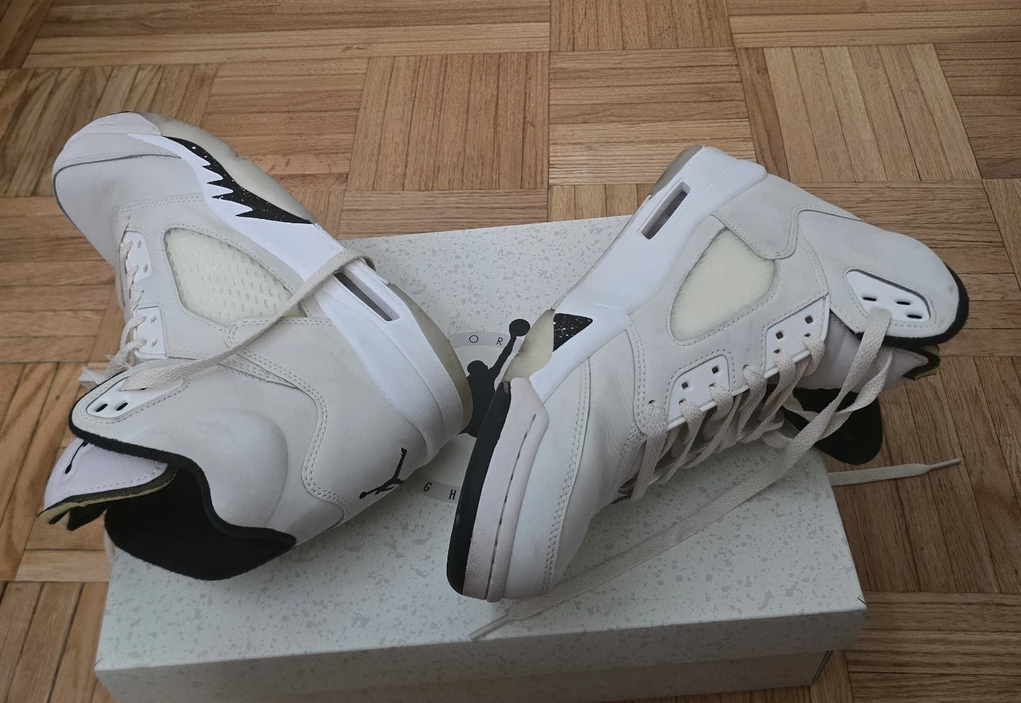 Air Jordan 5 Retro SE Sail Shoes( Size 9.5)