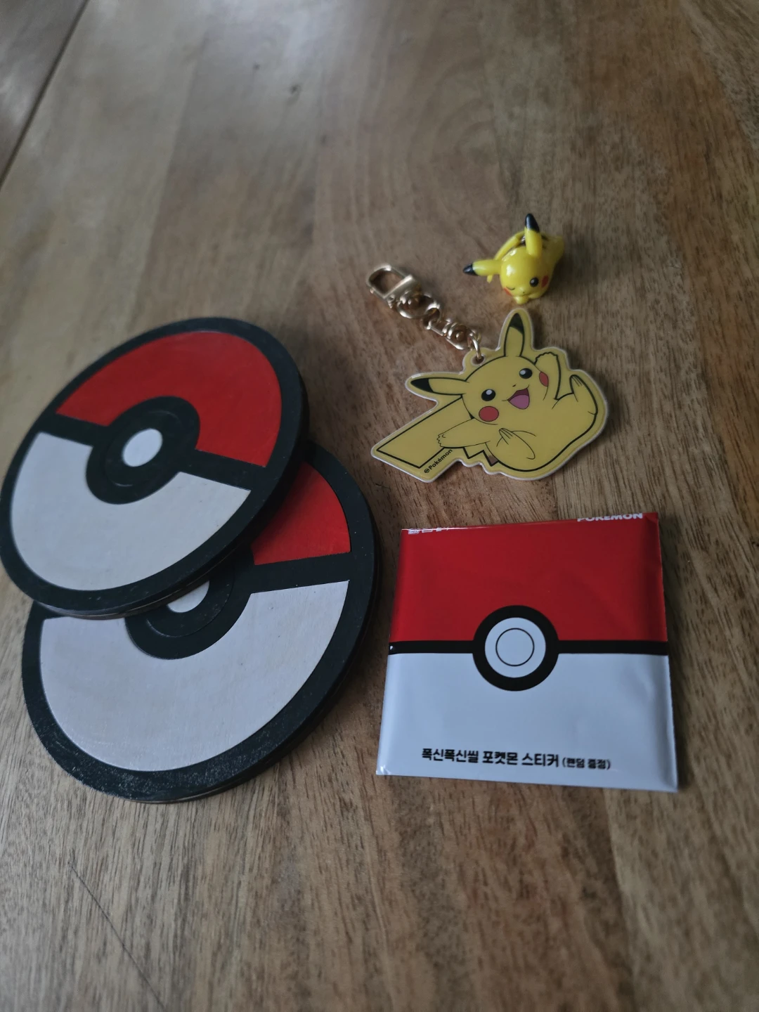 Pokemon Pokeball Coasters and Keychain Set