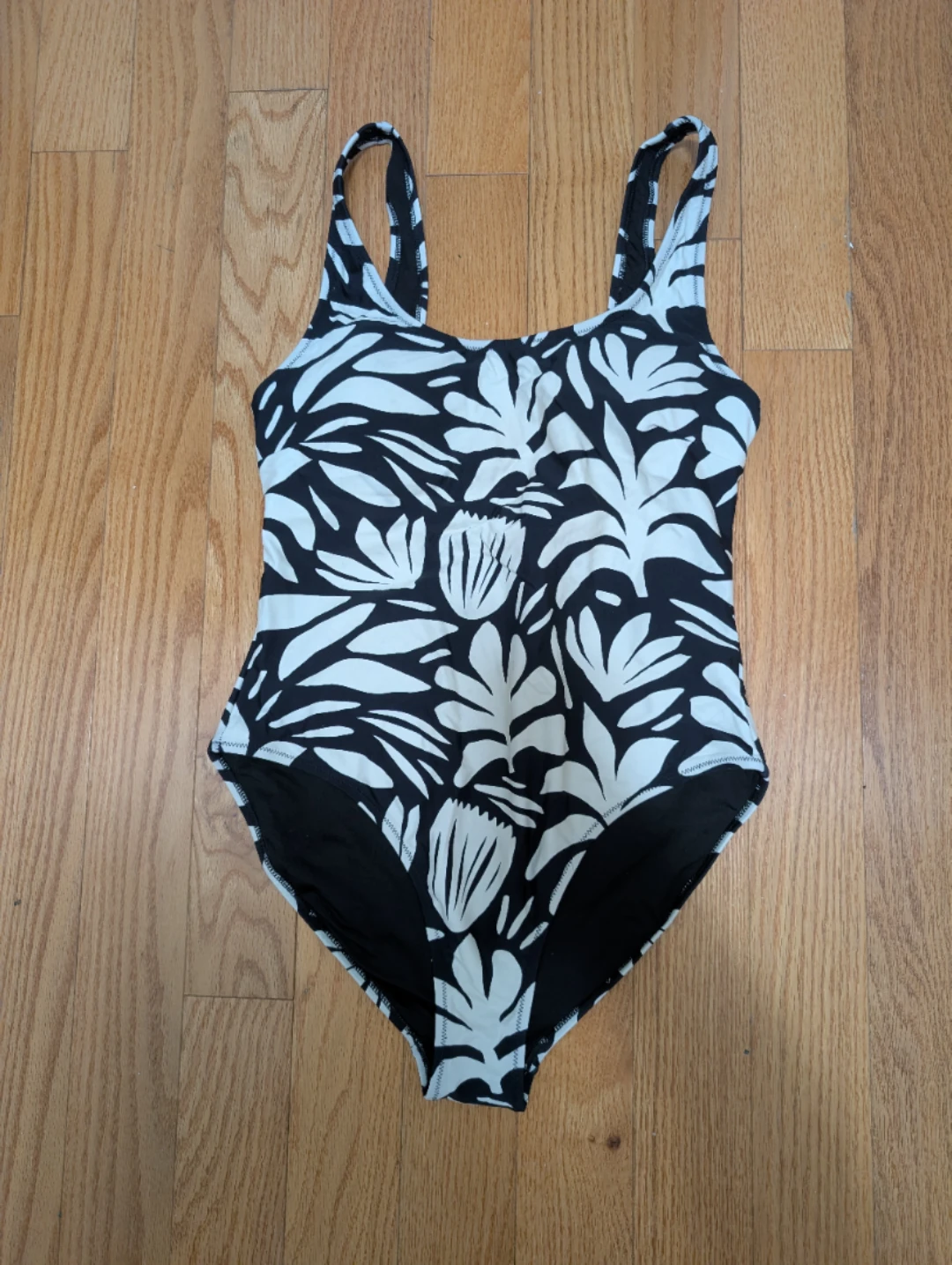 New H&H Swimsuit Size 12🏆