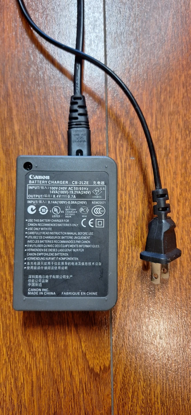Canon CB-2LZE Battery Charger - photo 2